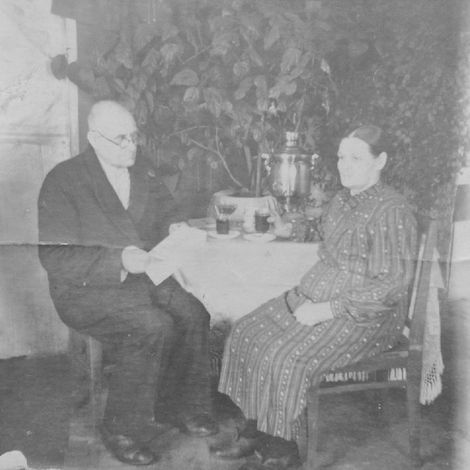 Фёдор Степанович и Матрёна Дмитриевна Ушаковы. Фото сделано 9 февраля 1955 год.